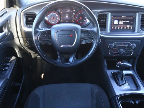Used 2022 Dodge Charger SXT w/ Blacktop Package image 9