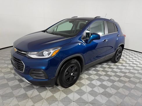 Used 2020 Chevrolet Trax LT w/ Driver Confidence Package FWD image 9