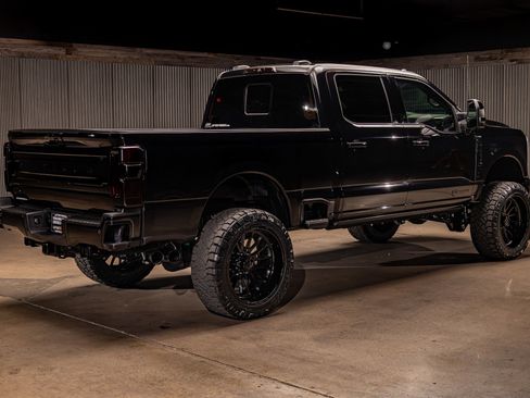 Used 2026 Ford F250 Platinum w/ Platinum Plus Package image 10