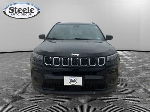 Used 2023 Jeep Compass Latitude w/ Convenience Group AWD/4WD image 8
