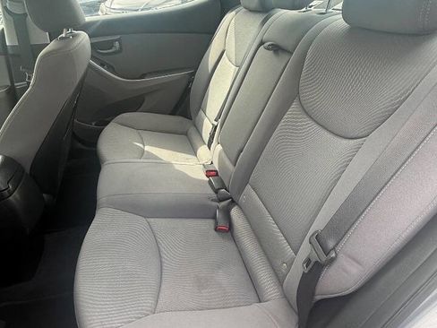 Used 2015 Hyundai Elantra SE w/ Option Group 02 image 17
