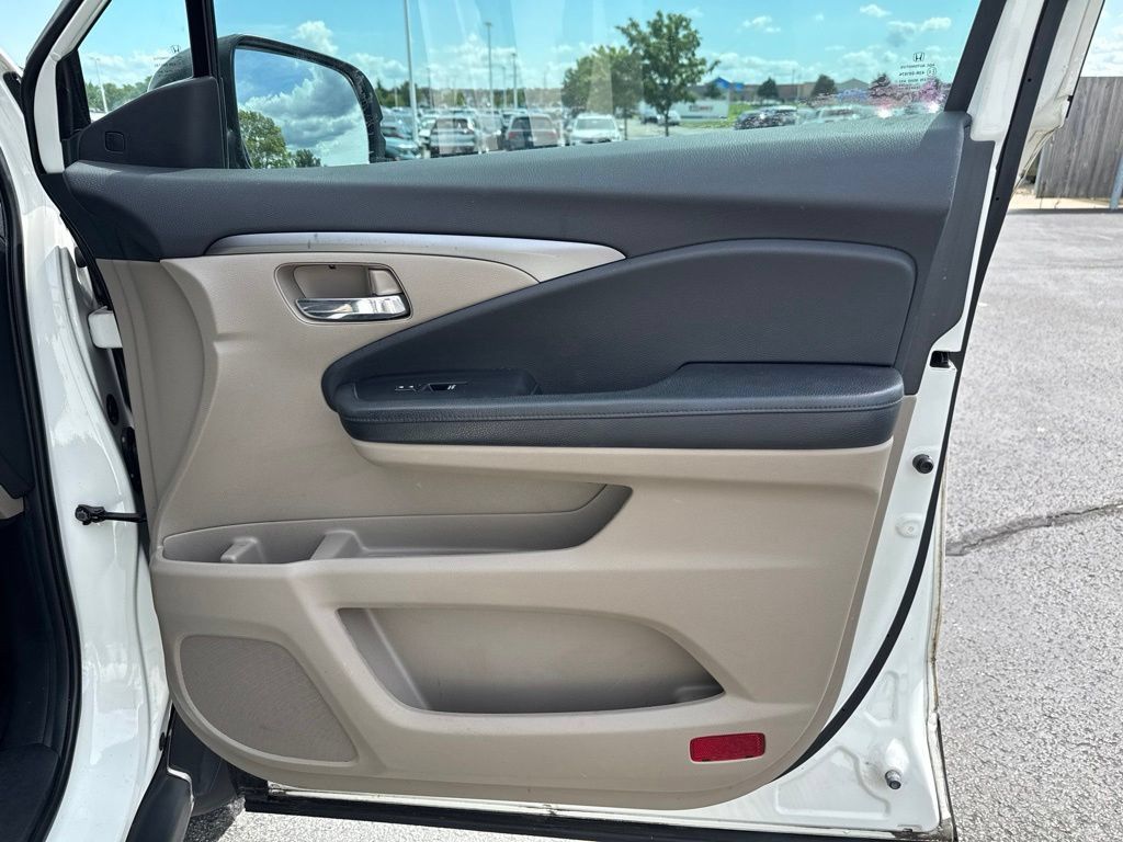 Used 2019 Honda Pilot EX image 39