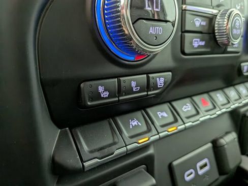 Used 2022 GMC Sierra 1500 Denali w/ Denali Reserve Package AWD/4WD image 10