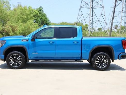 Used 2022 GMC Sierra 1500 AT4 AWD/4WD image 5