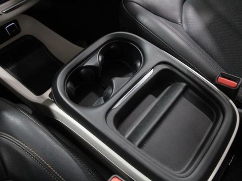 Used 2019 Chrysler Pacifica Touring-L w/ Advanced Safetytec Group image 18