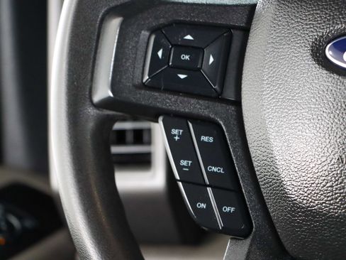 Used 2022 Ford F250 XL w/ Power Equipment Group AWD/4WD image 14