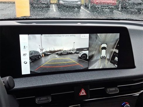 Certified 2022 Kia EV6 Wind w/ Wind Technology Package image 18