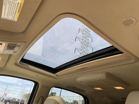 Used 2014 Cadillac Escalade Premium image 19