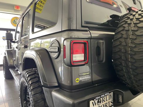 Used 2022 Jeep Wrangler Unlimited Sport AWD/4WD image 13
