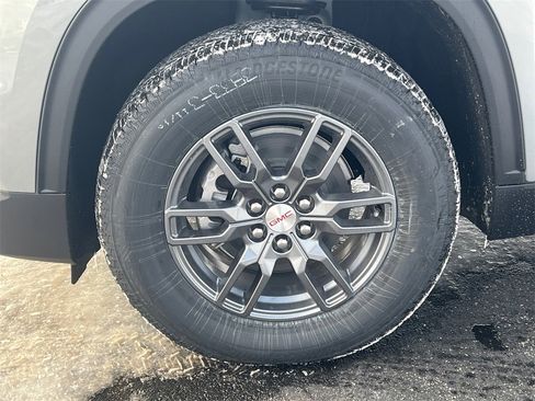 New 2026 GMC Acadia Elevation image 11