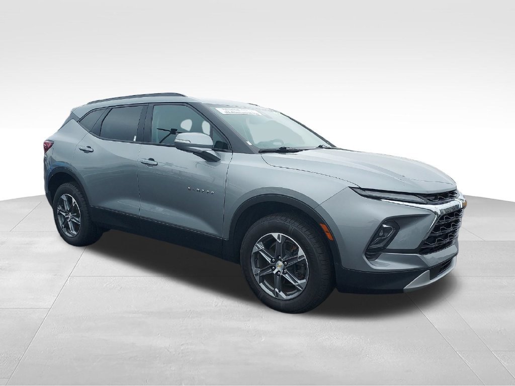Used 2024 Chevrolet Blazer LT FWD image 7