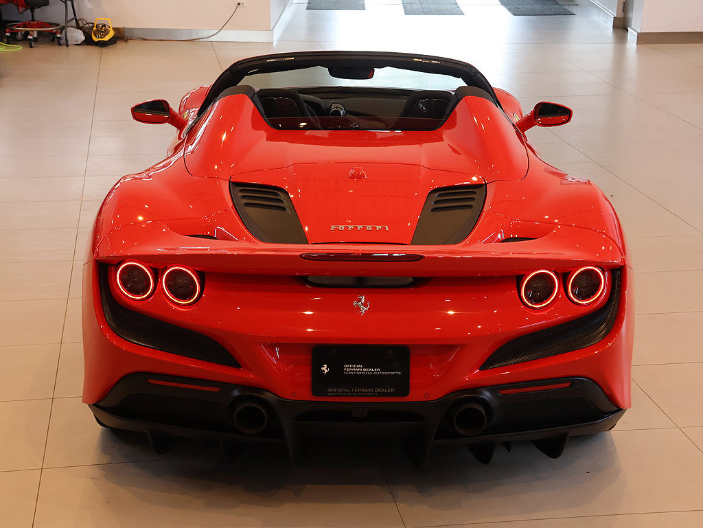 Certified 2023 Ferrari F8 Tributo RWD image 57