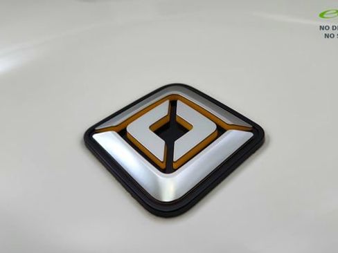 Used 2025 Rivian R1T Premium AWD/4WD image 16