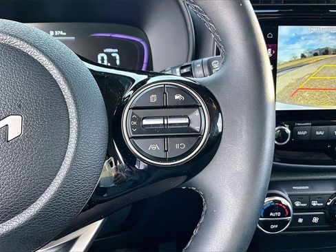 Certified 2025 Kia Soul EX image 21