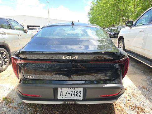 Used 2025 Kia K4 LXS image 9