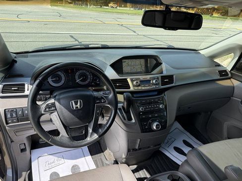 Used 2011 Honda Odyssey Touring Elite image 12