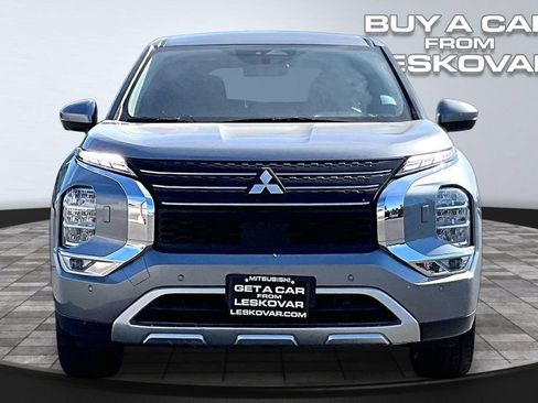 Used 2024 Mitsubishi Outlander SE AWD/4WD image 3