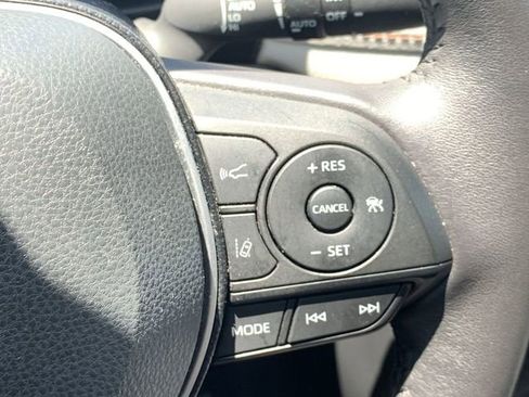 Certified 2021 Toyota RAV4 XLE Premium FWD image 29