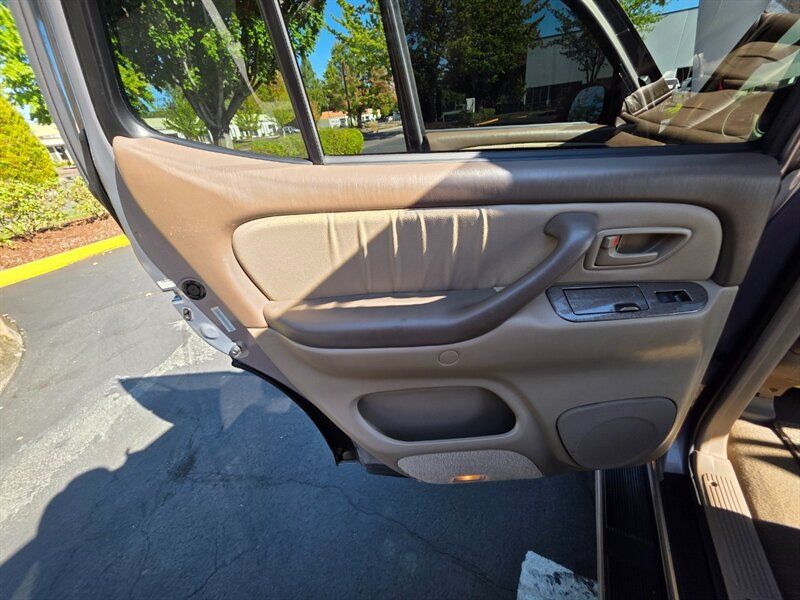 Used 2002 Toyota Sequoia Limited AWD/4WD image 51