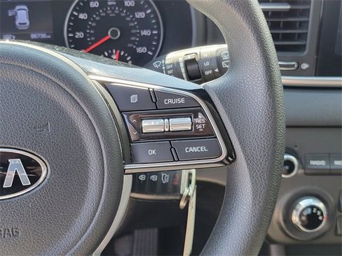 Used 2020 Kia Sportage LX image 19