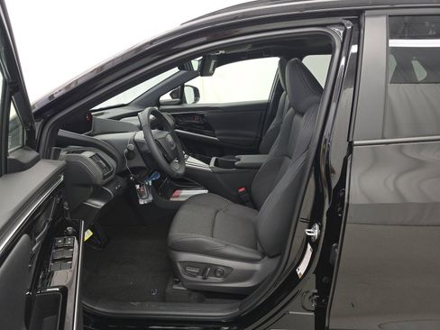 Used 2025 Toyota bZ4X AWD image 6