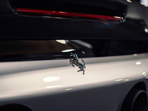 Used 2021 Ferrari SF90 Stradale AWD/4WD image 32