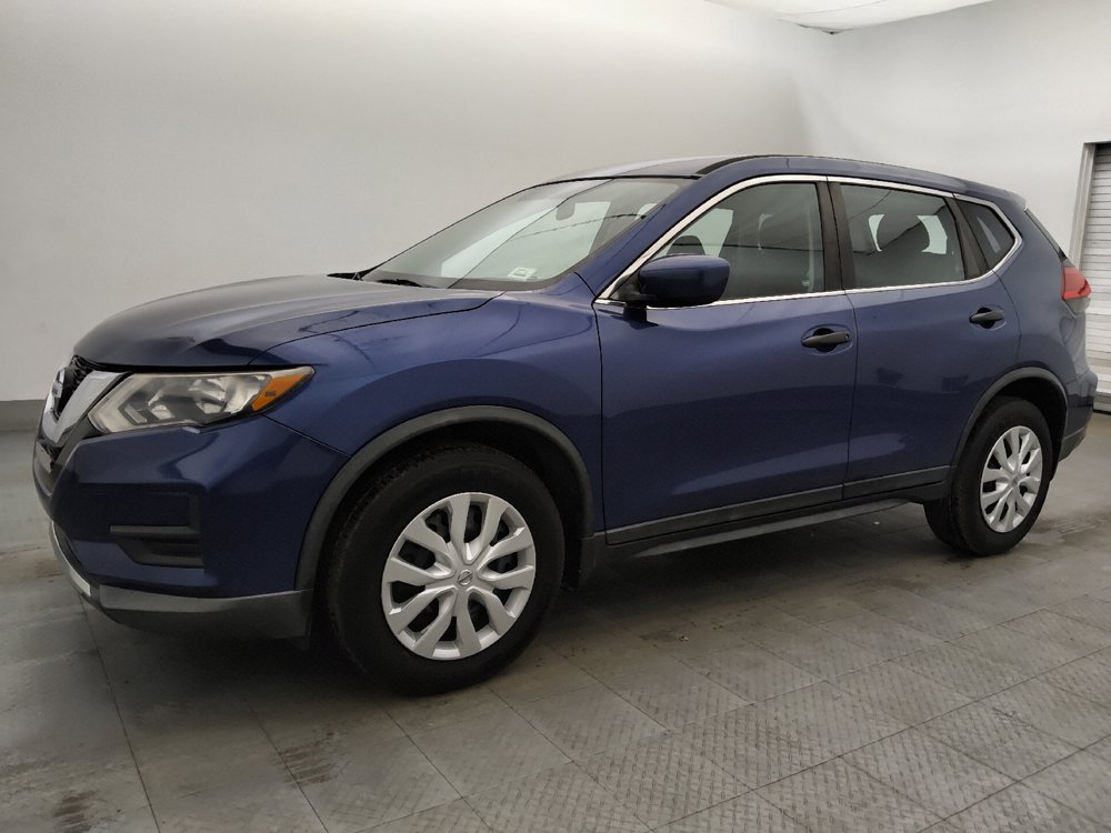 Used 2017 Nissan Rogue S FWD image 2