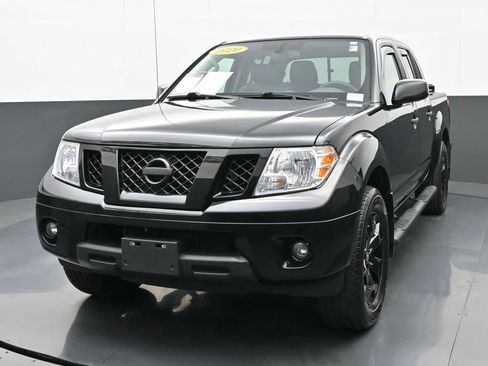 Used 2020 Nissan Frontier SV w/ Midnight Edition Floor Mats image 7