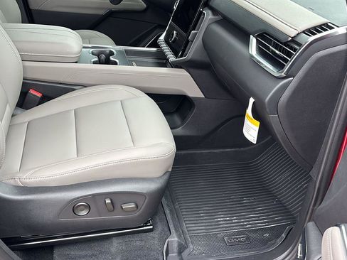 New 2025 GMC Acadia Elevation w/ Elevation Premium Package image 22