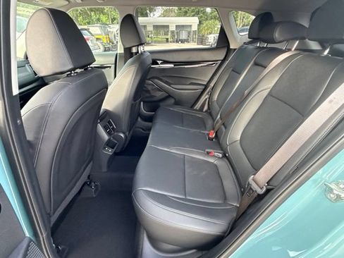 Used 2025 Kia Seltos EX w/ EX Sunroof Package FWD image 11