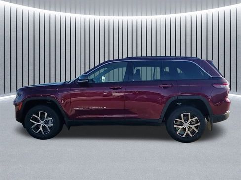 New 2025 Jeep Grand Cherokee Limited w/ MOPAR Finishing Package image 6