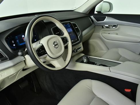 Certified 2024 Volvo XC90 B5 Core w/ Climate Package image 6