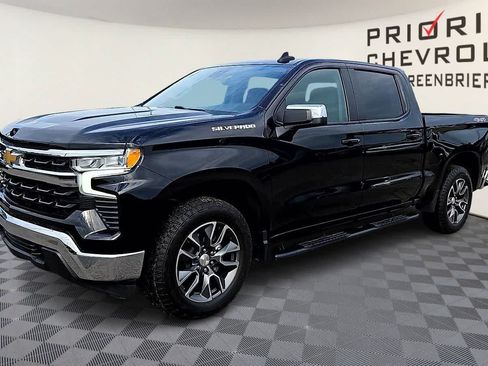 Used 2023 Chevrolet Silverado 1500 LT AWD/4WD image 4