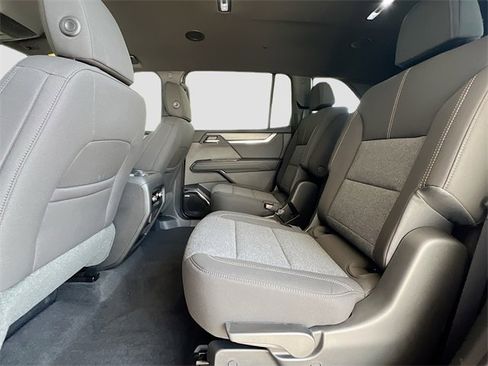 New 2026 GMC Acadia Elevation image 17