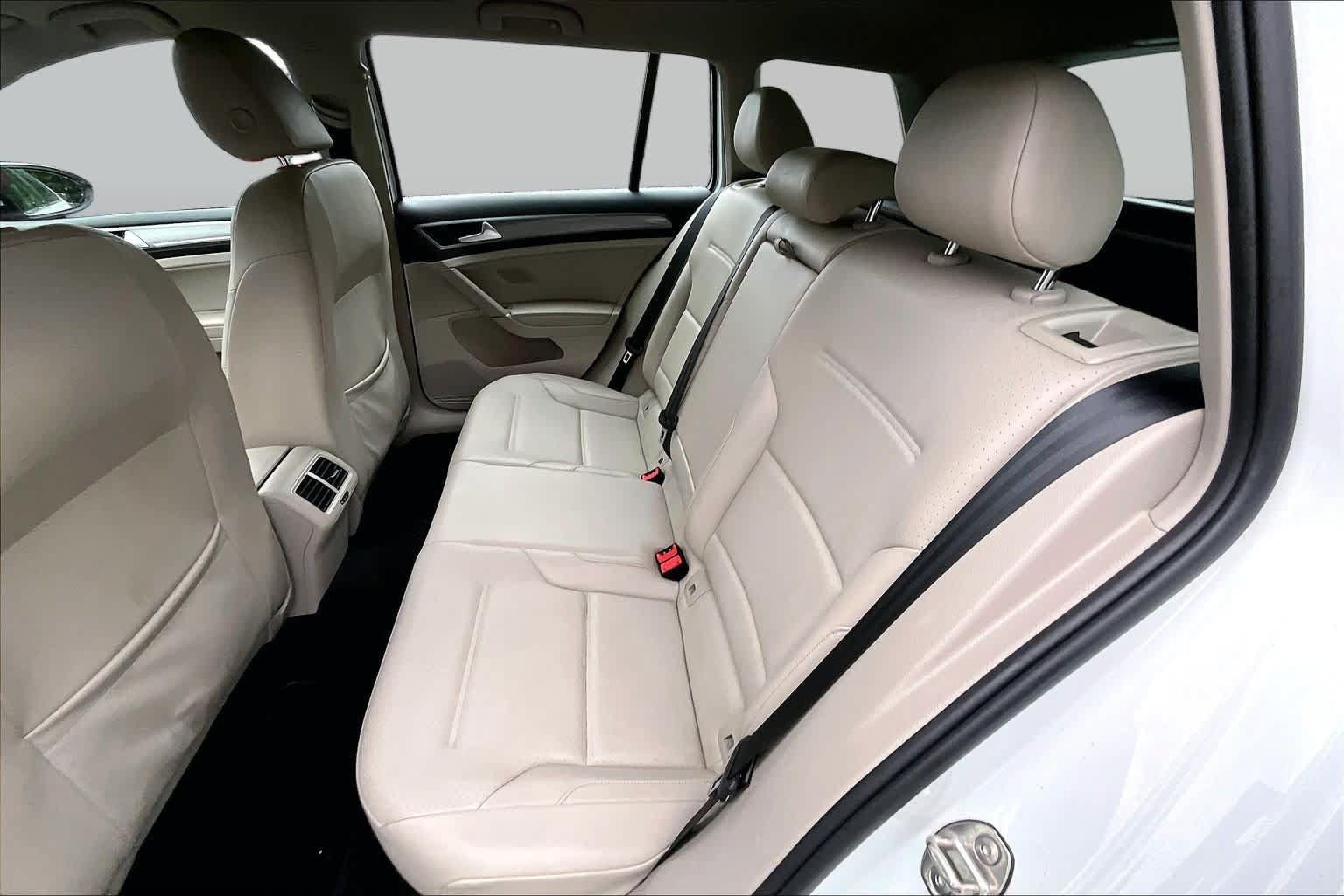 Used 2019 Volkswagen Golf Alltrack S AWD/4WD image 19