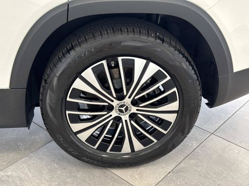 Certified 2025 Mercedes-Benz EQB 300 4MATIC image 9