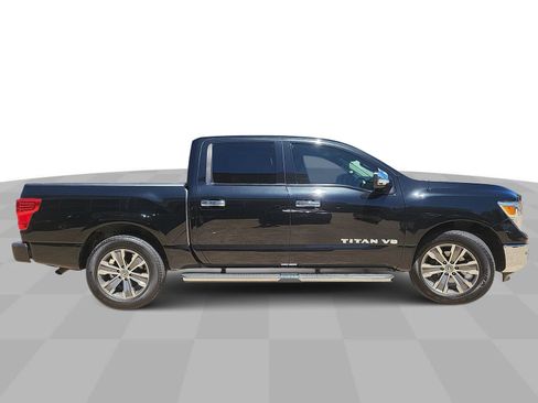 Used 2018 Nissan Titan SL RWD image 9