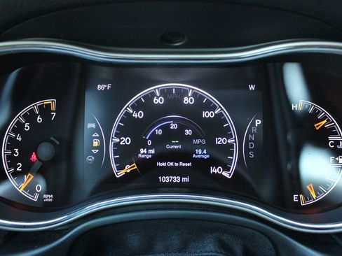 Used 2015 Jeep Grand Cherokee Limited w/ Luxury Group II RWD image 14