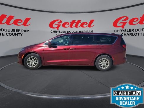 Used 2017 Chrysler Pacifica LX image 5