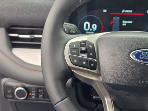 New 2026 Ford Explorer Active image 34