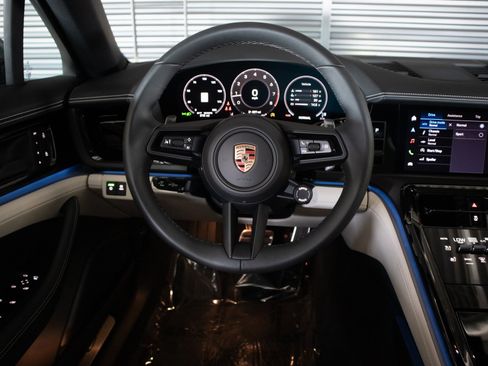 Used 2026 Porsche Panamera RWD image 15