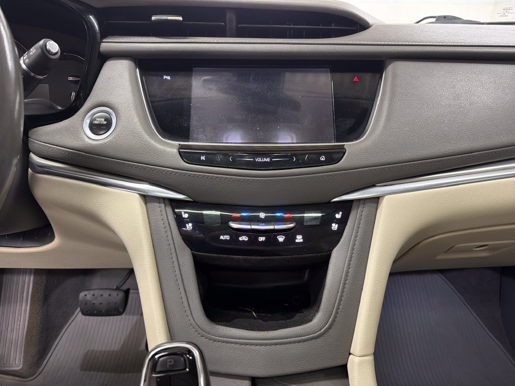 Used 2019 Cadillac XT5 Premium Luxury FWD image 23