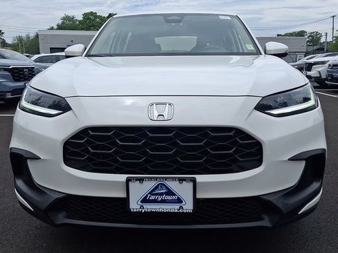 Certified 2024 Honda HR-V LX image 2