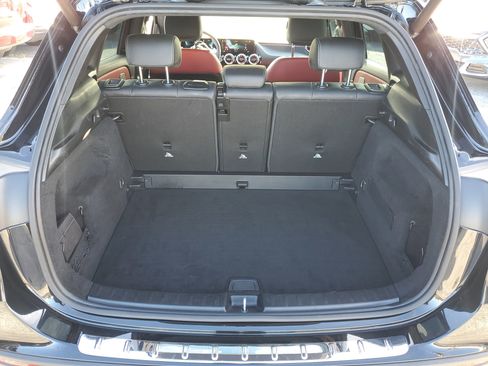 Used 2022 Mercedes-Benz GLA 45 AMG 4MATIC w/ Parking Assistance Package image 9