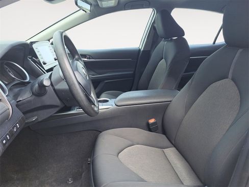 Used 2024 Toyota Camry LE image 9