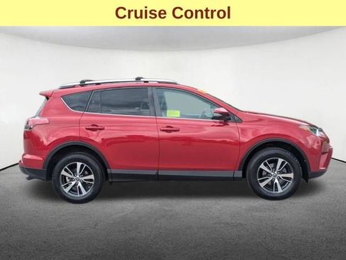 Used 2016 Toyota RAV4 XLE w/ Cargo Management Package AWD/4WD image 4