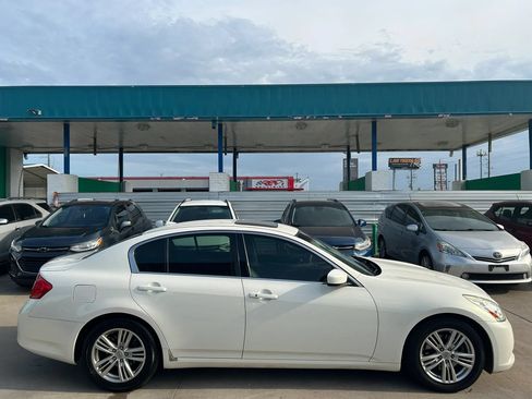 Used 2011 INFINITI G37 Journey w/ Premium Pkg RWD image 6