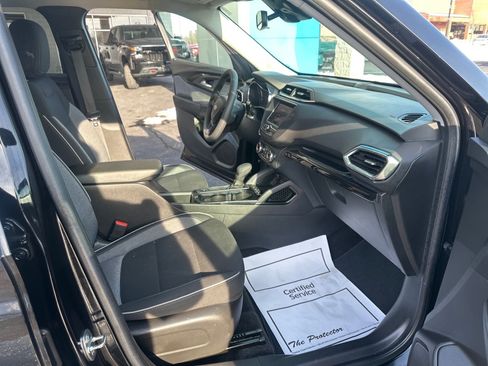 Used 2023 Chevrolet TrailBlazer LT image 23