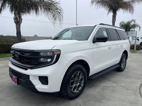 New 2026 Ford Expedition Active image 1