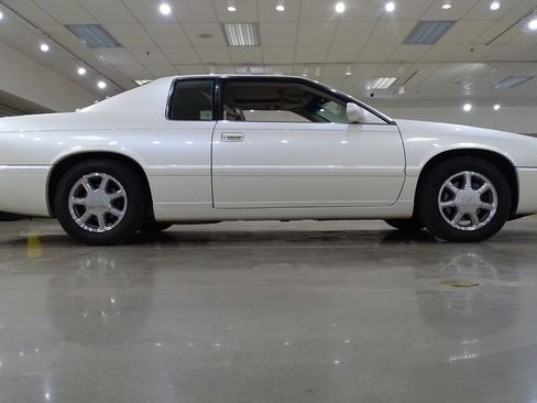 Used 1999 Cadillac Eldorado Touring FWD image 18
